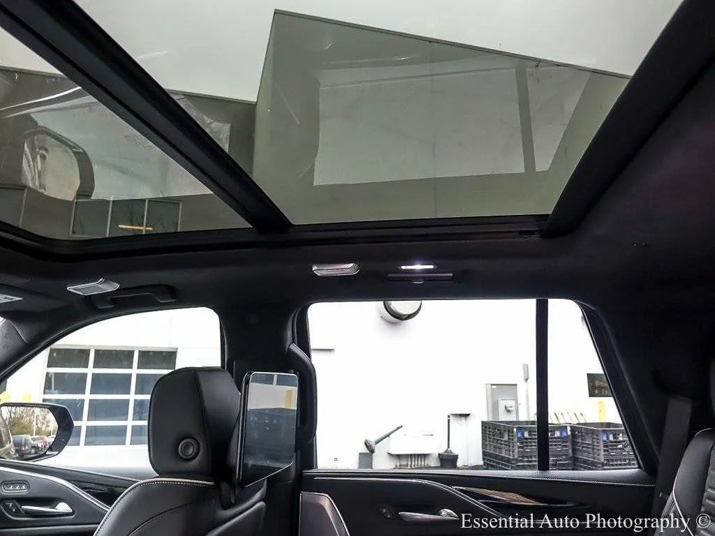 2024 Cadillac Escalade V-Series - Photo 11