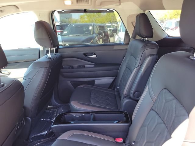 New 2026 Nissan Pathfinder Platinum