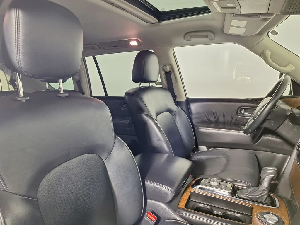 Used 2022 Blue Pearl Nissan SL image 29