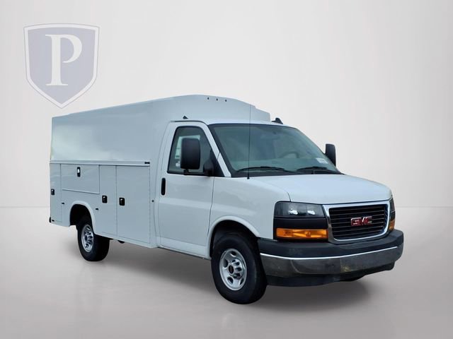 2025 GMC Savana Cutaway