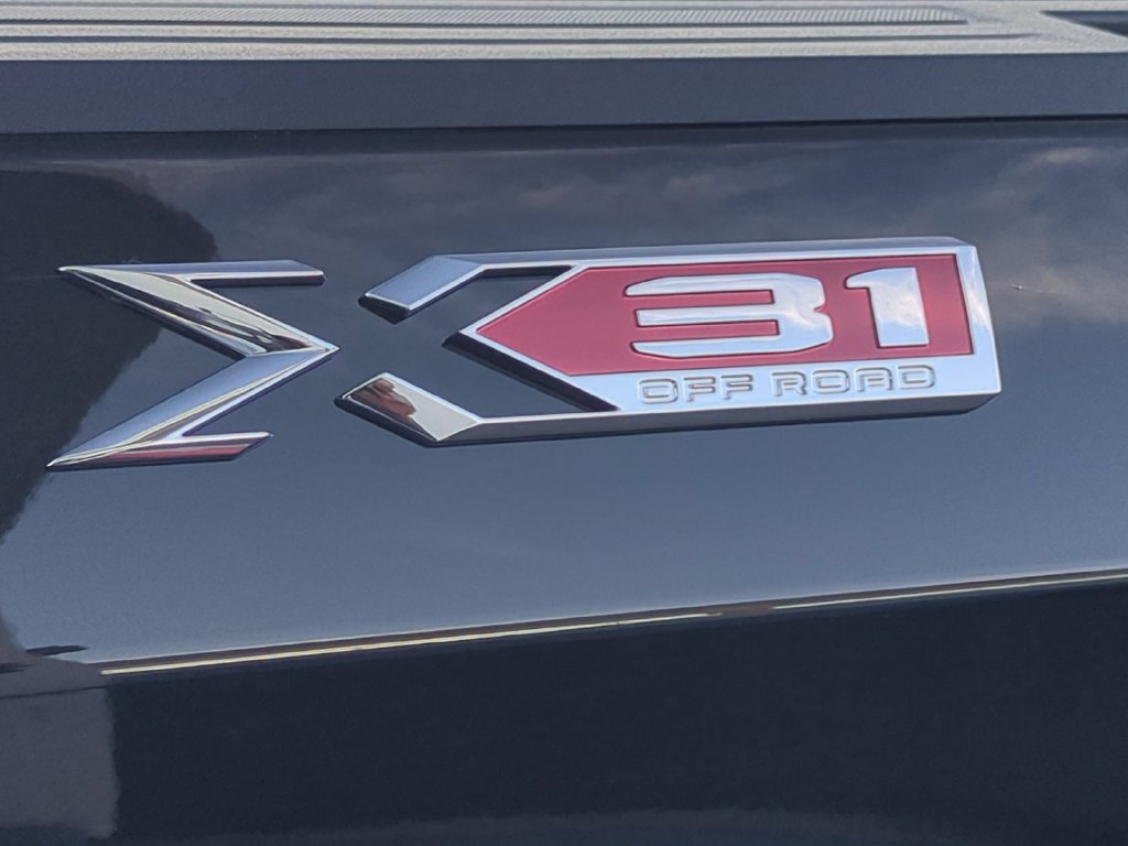 New 2026 Onyx Black GMC SLT image 10
