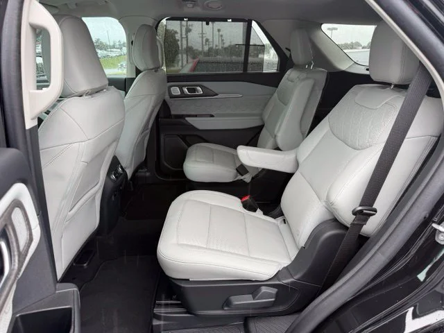 Used 2025 Black Ford Platinum image 14