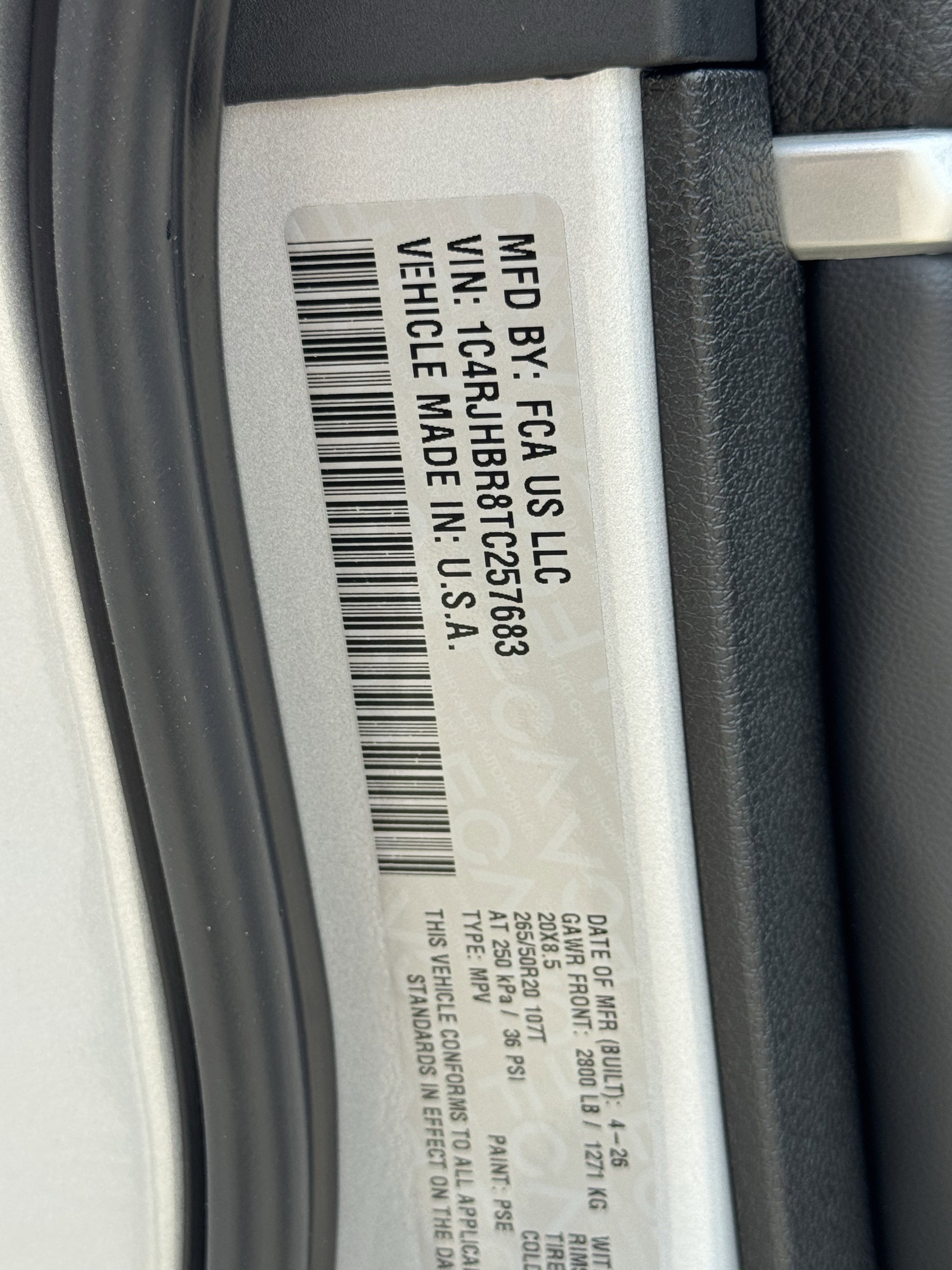 New 2026 Silver Zynith Exterior Paint Jeep 85th Anniversary Edition image 22