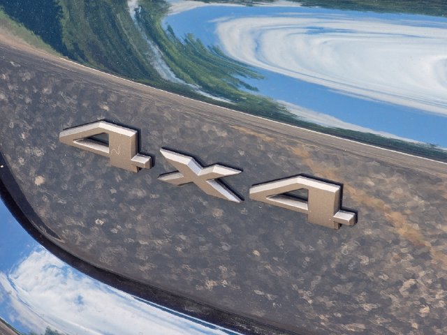 New 2026 Fathom Blue Pearl-Coat Exterior Paint Jeep Latitude image 19