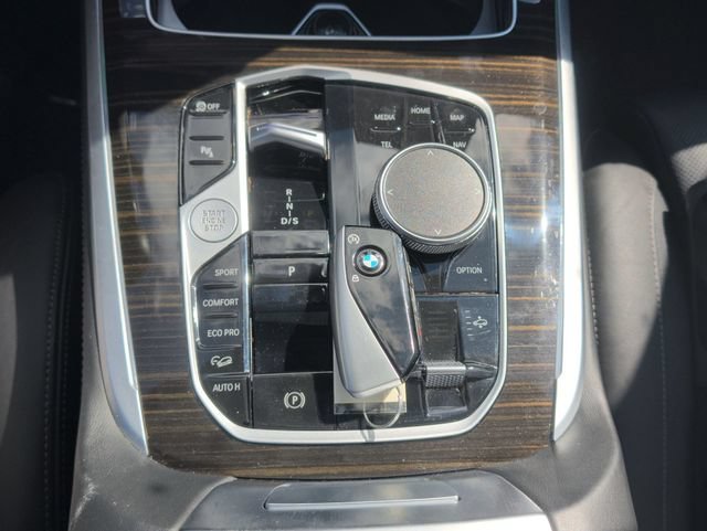 2025 BMW X7 40i - Photo 18