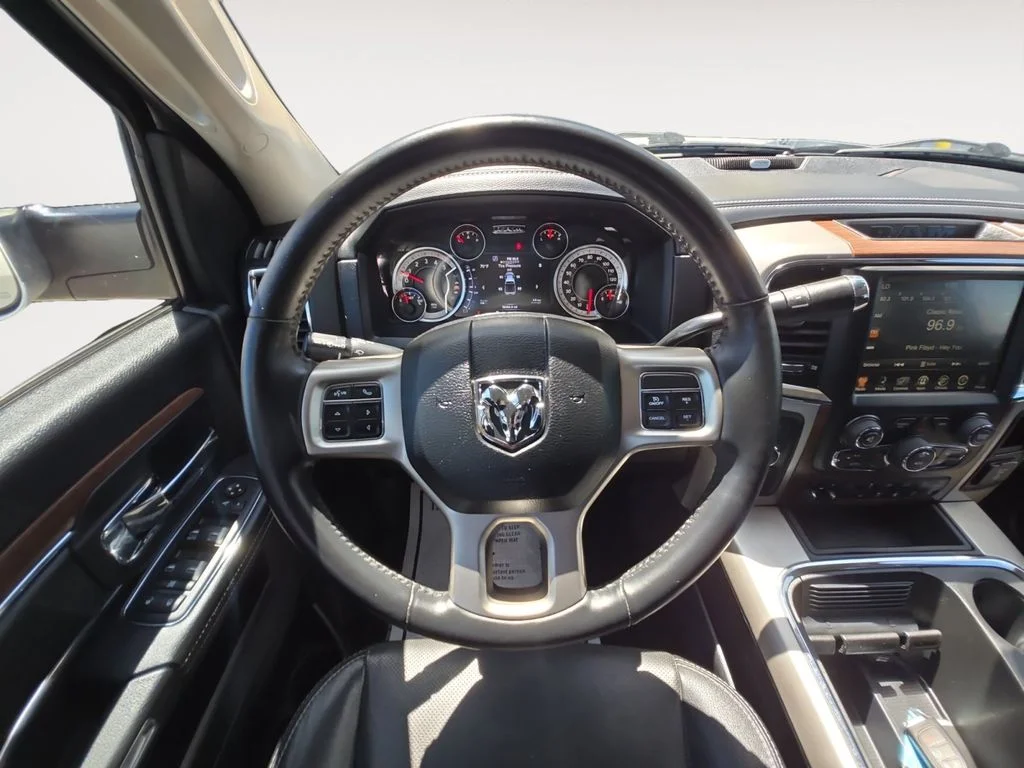 Used 2017 Silver Ram Laramie image 11