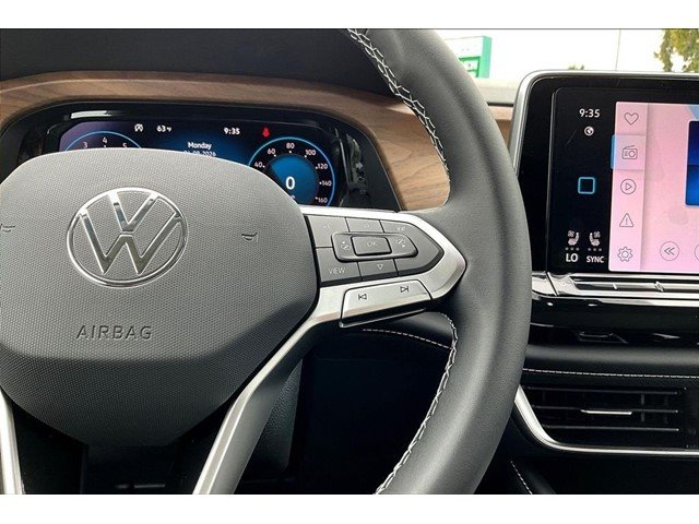 New 2026 Pure Gray Volkswagen 2.0T SE W/TECHNOLOGY image 11