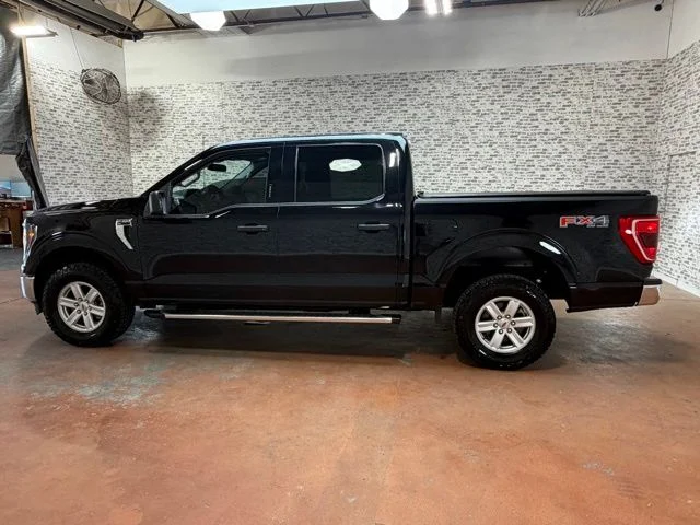Used 2023 Black Ford XLT image 4