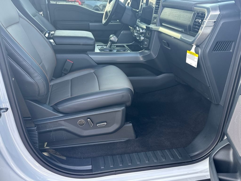 New 2025 White Ford Lariat image 13