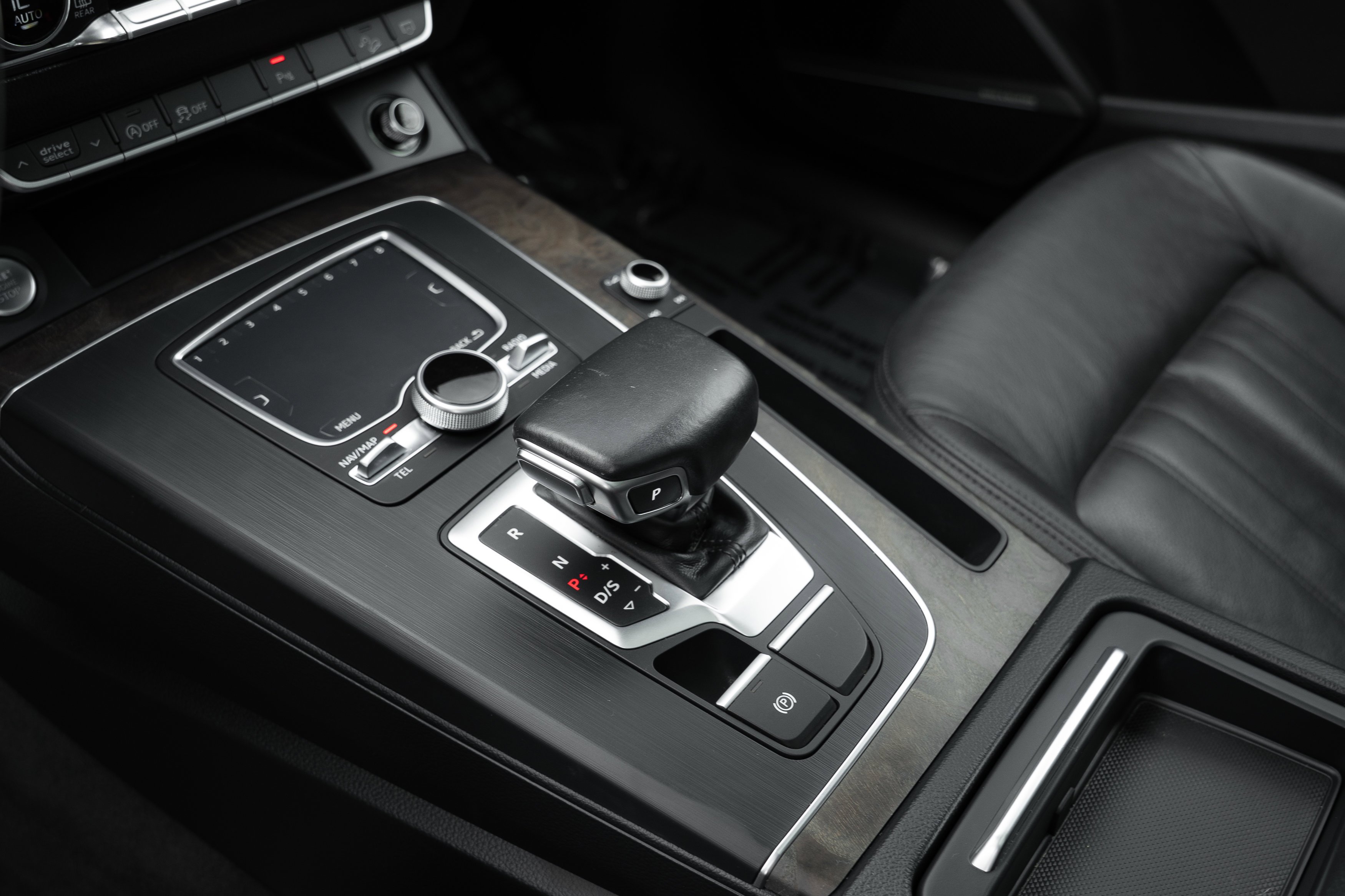 Used 2018 Monsoon Gray Metallic Audi Premium Plus image 19
