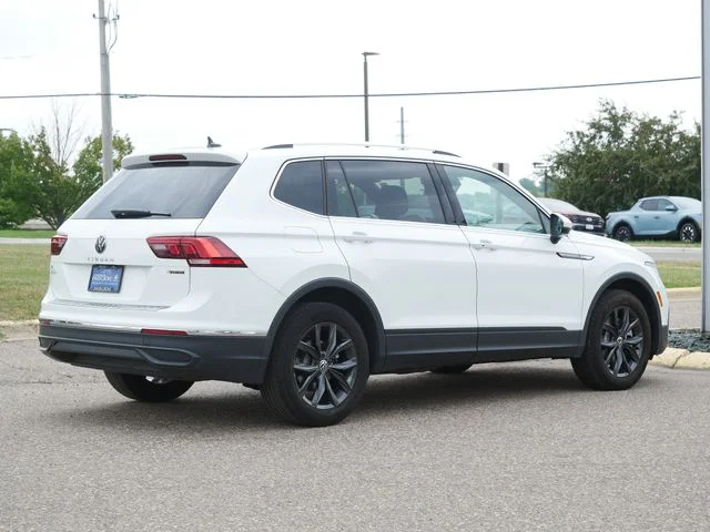 Used 2024 White Volkswagen 2.0T SE image 7