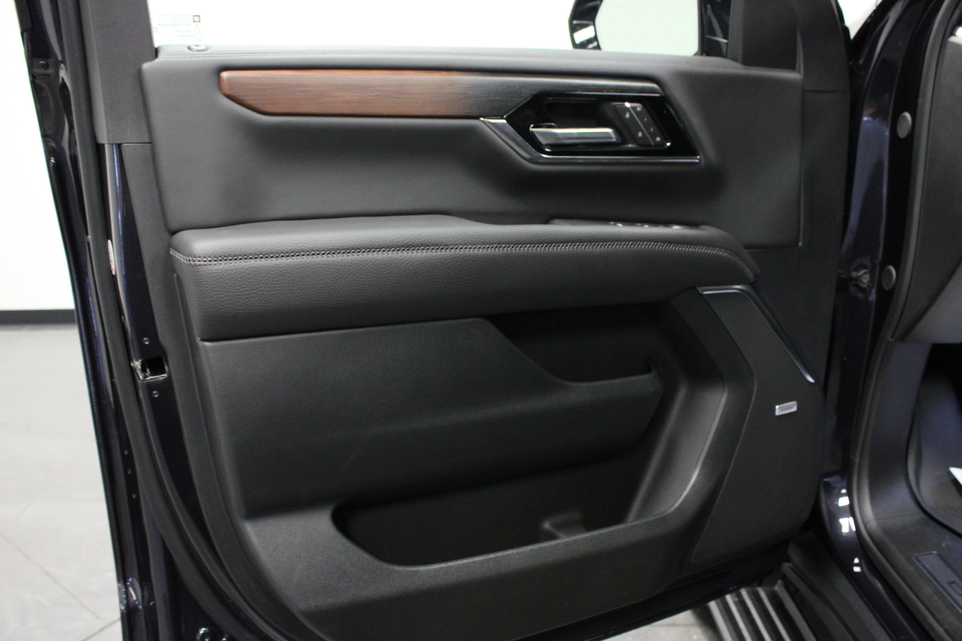 New 2026 Titanium Rush Metallic GMC Denali image 11