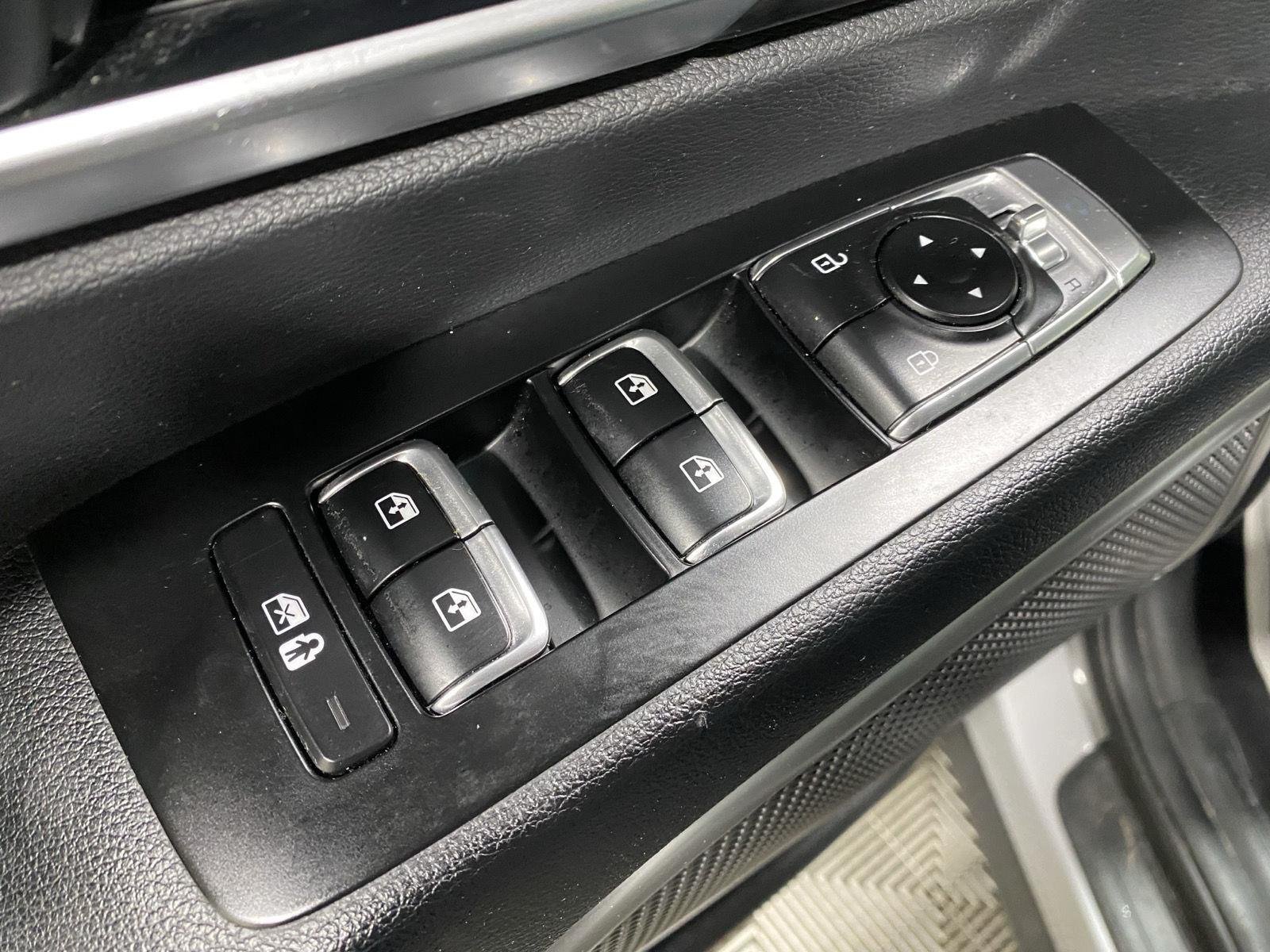 Used 2023 Wolf Gray Kia EX X-Line image 22