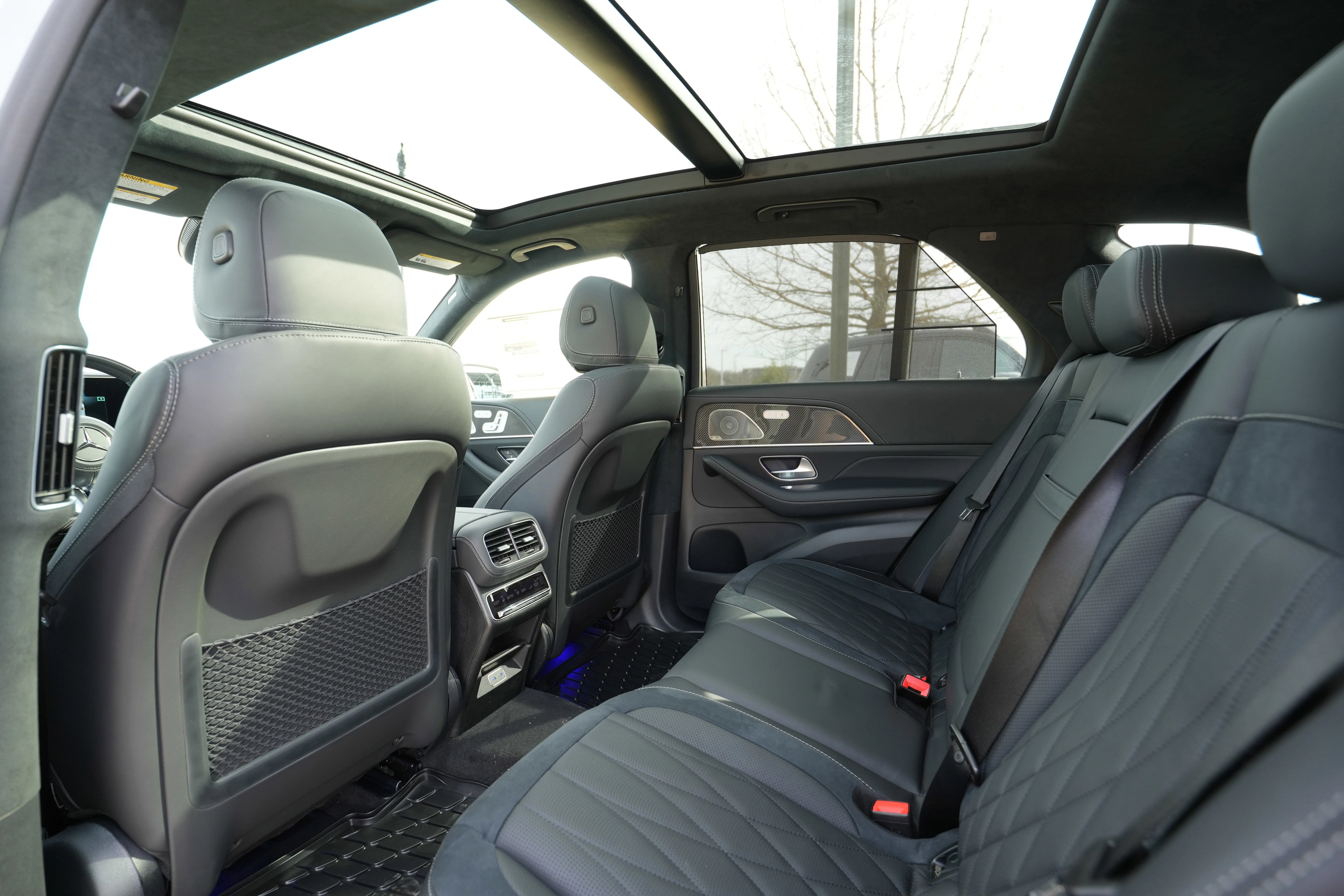 New 2026 MANUFAKTUR Alpine Grey Mercedes-Benz AMG® GLE 63 S image 52