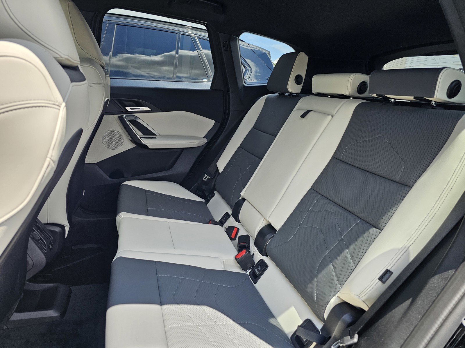 2026 BMW X1 28i - Photo 19
