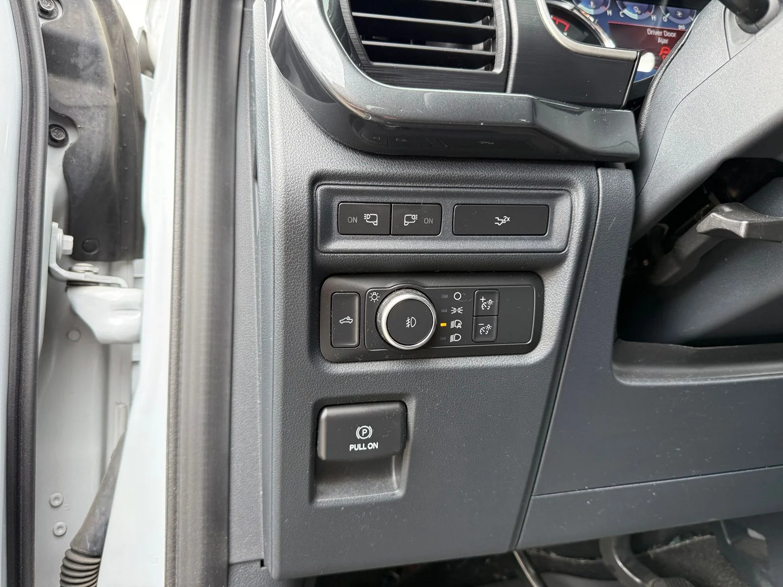 Used 2022 White Ford XLT image 28