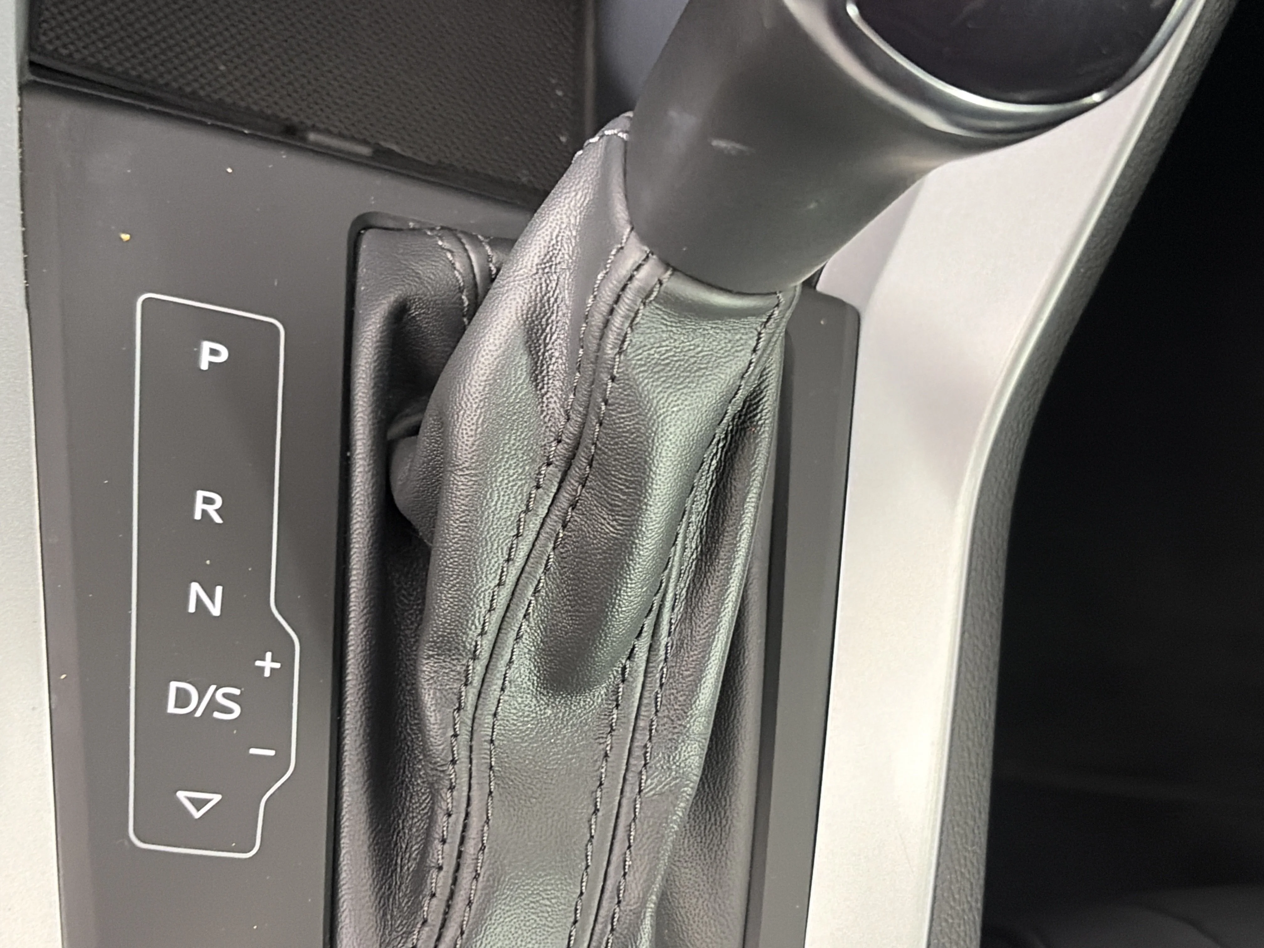 Used 2025 Black Audi S line Premium image 33