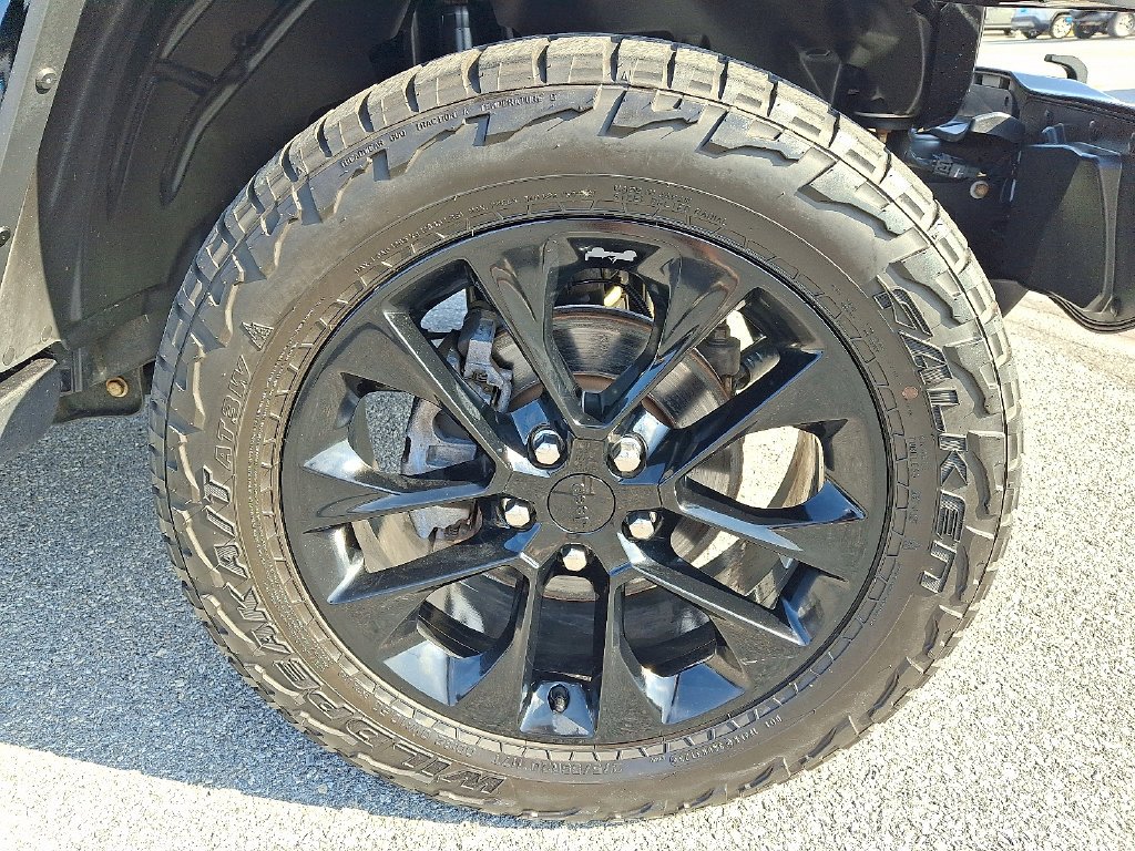 Used 2020 Black Jeep Unlimited Sahara High Altitude image 9