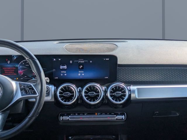 Used 2025 White Mercedes-Benz GLB 250 image 19