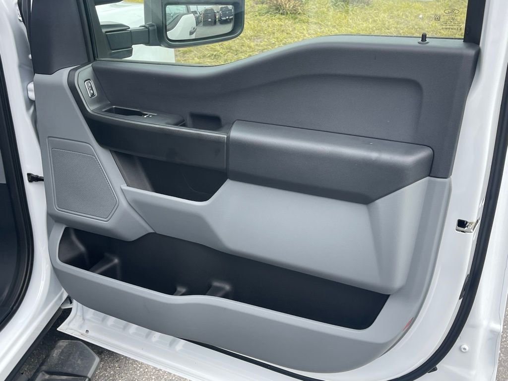 New 2026 Oxford White Ford F-350® XL image 16
