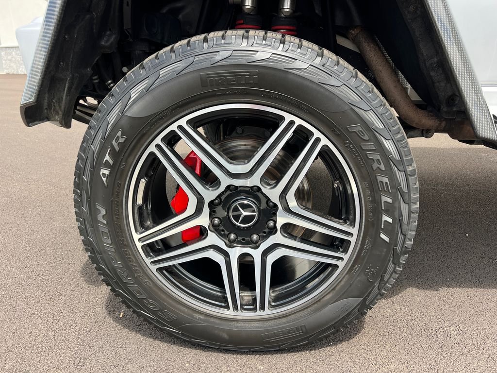 Used 2017  Mercedes-Benz G 550 Squared image 34