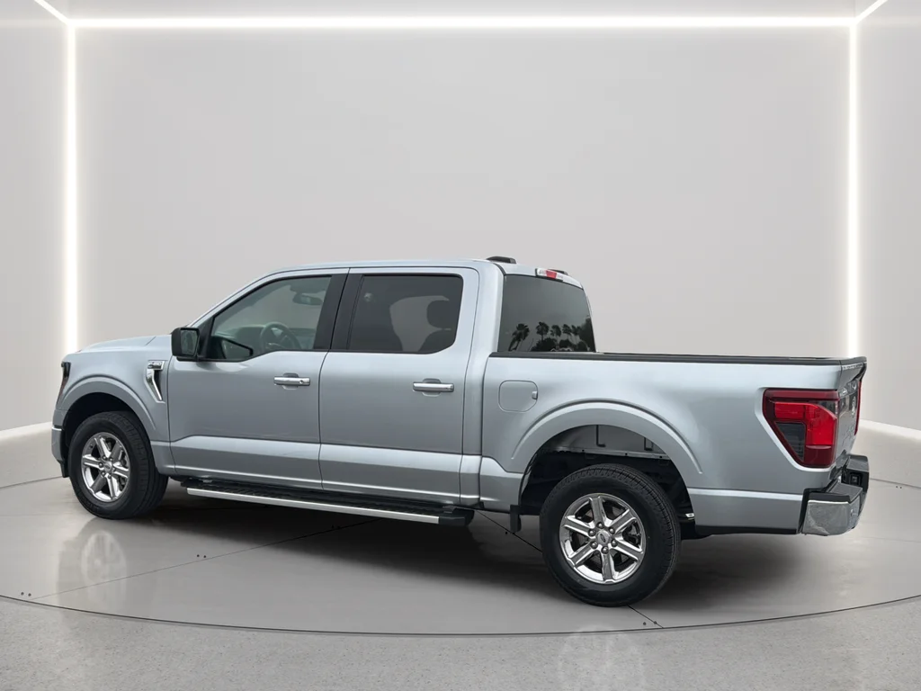 Used 2025 Silver Ford XLT image 14