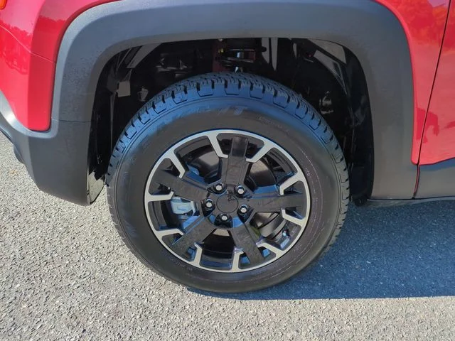 Used 2023 Red Jeep Trailhawk image 10