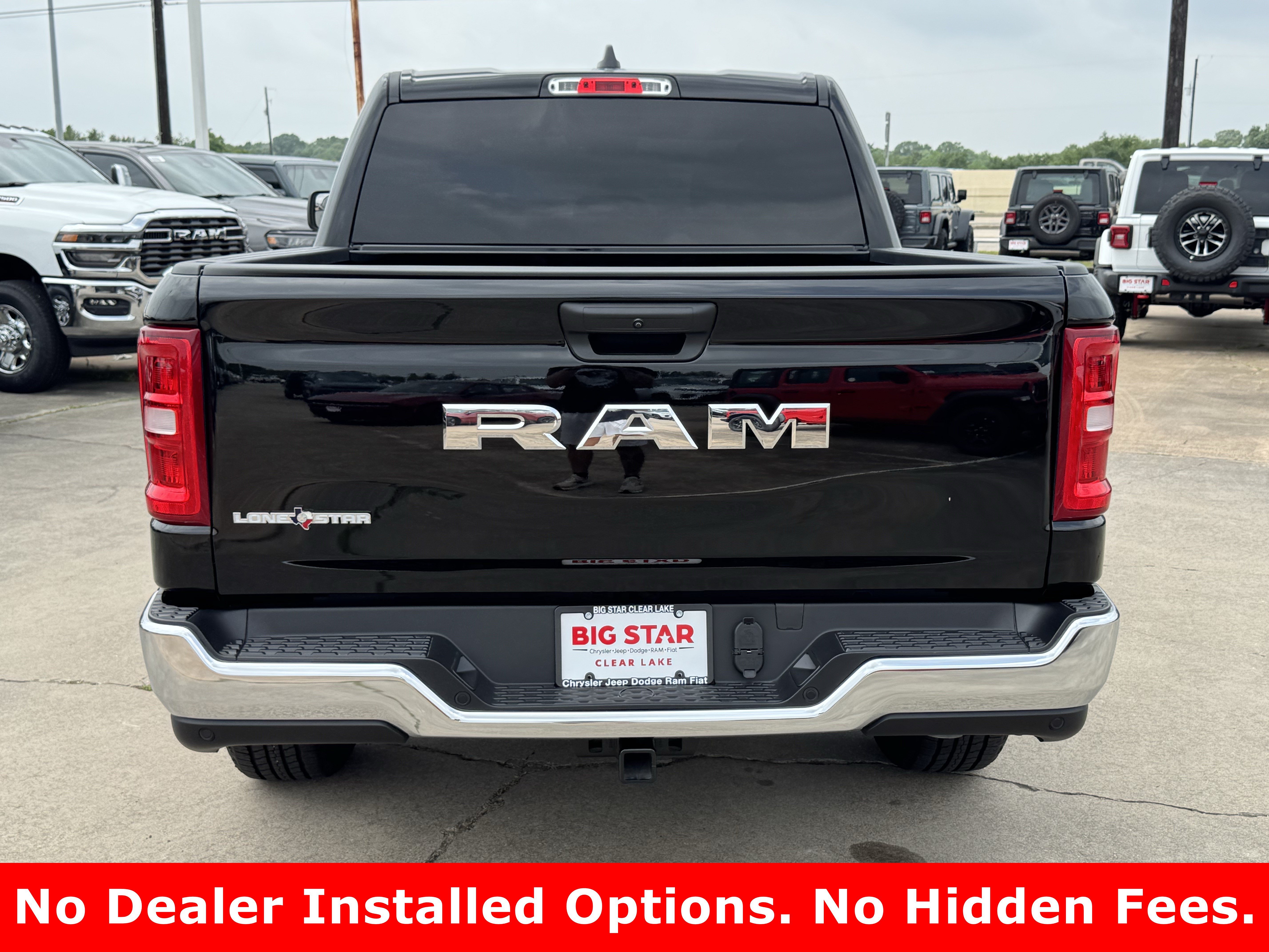 New 2026 Diamond Black Crystal Pearl-Coat Exterior Paint RAM Lone Star image 8