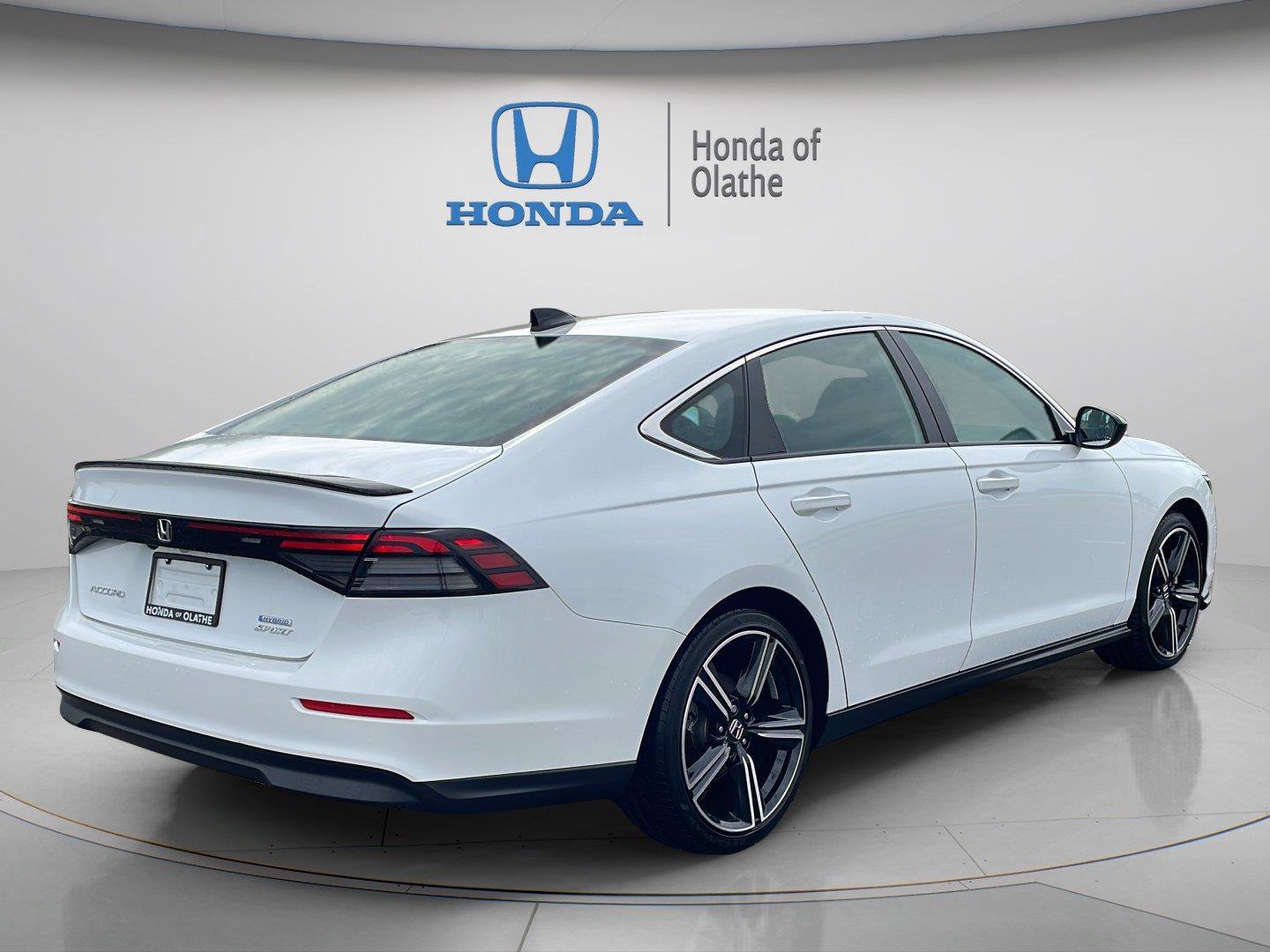 Certified Used 2024 Platinum White Pearl Honda HYBRID SPORT image 31