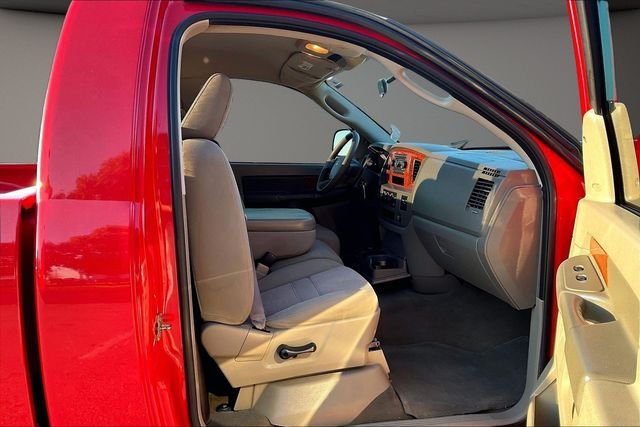 Used 2006 Red Dodge SLT image 7