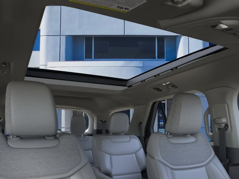 New 2026 Star White Metallic Tri-Coat Ford Active™ image 22