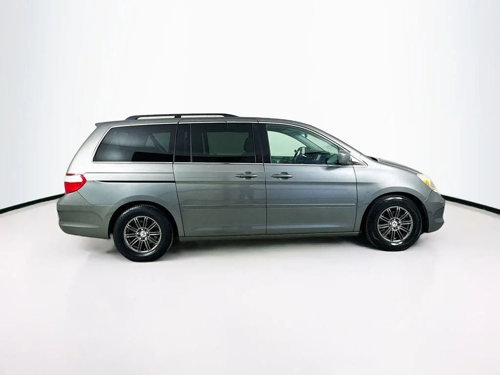 Used 2007 Nimbus Gray Metallic Honda Touring image 8