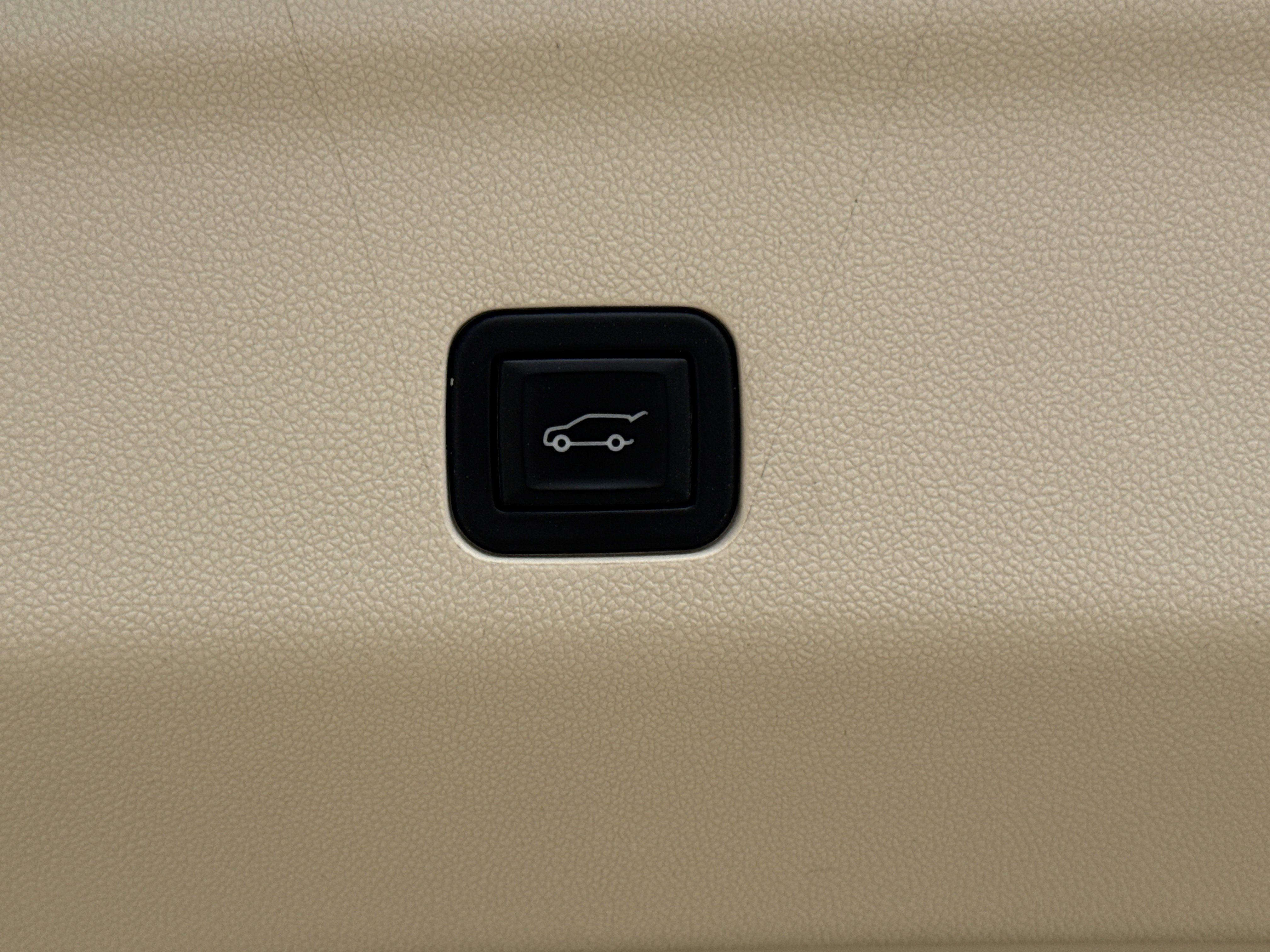 Used 2023 Sandstone Metallic Cadillac Sport Platinum image 14