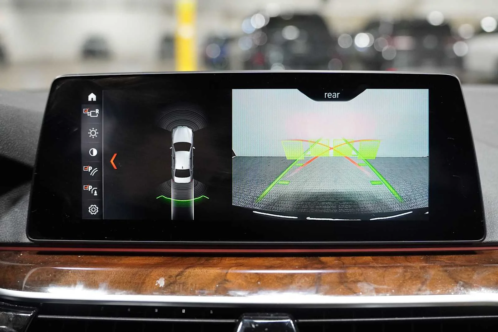 Used 2019 Black Sapphire Metallic BMW 530i image 16