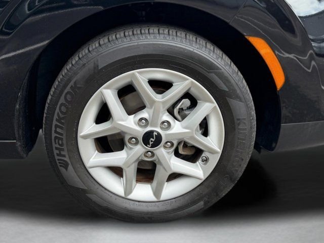 Used 2022 Black Kia LX image 41