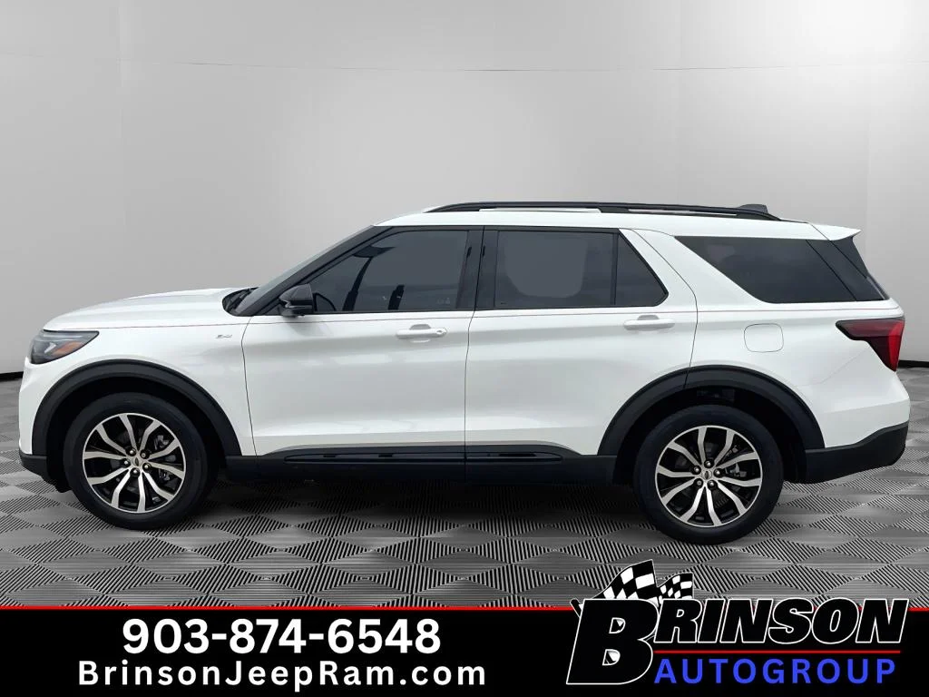 Used 2026 STAR WHITE MET TRI-COAT Ford ST-Line image 5