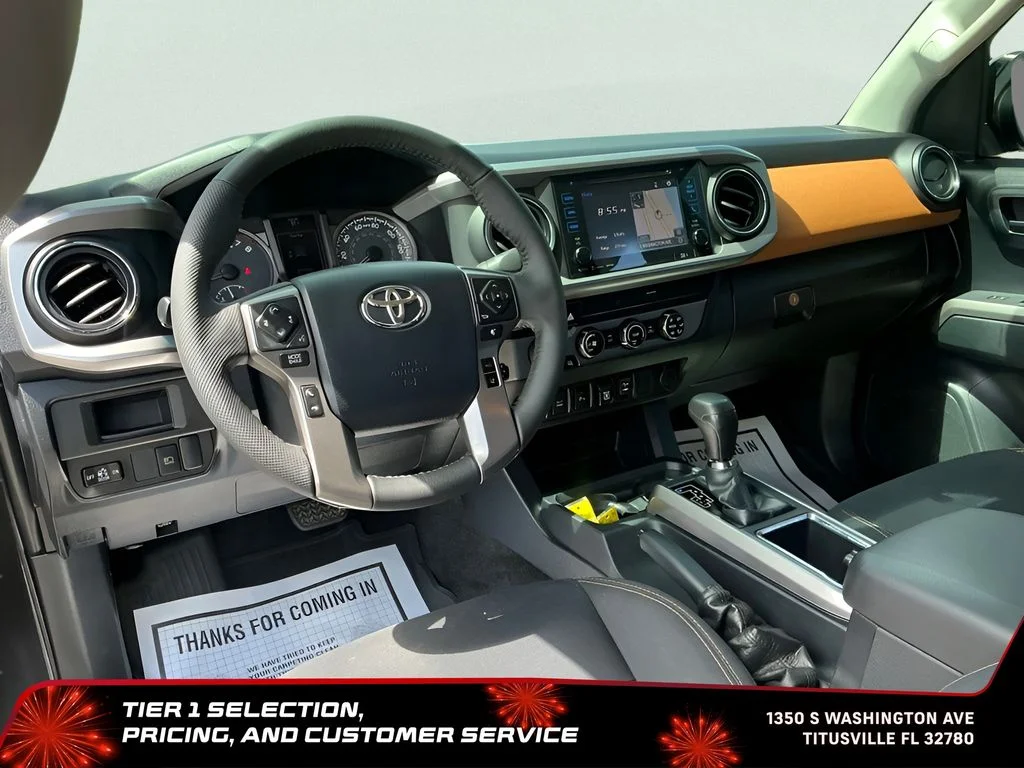 Used 2019  Toyota SR5 image 18
