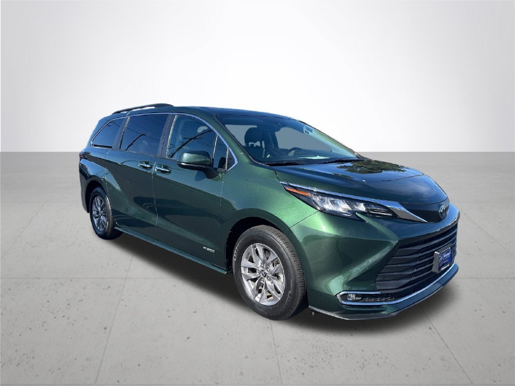 Used 2021 Cypress Toyota XLE image 5
