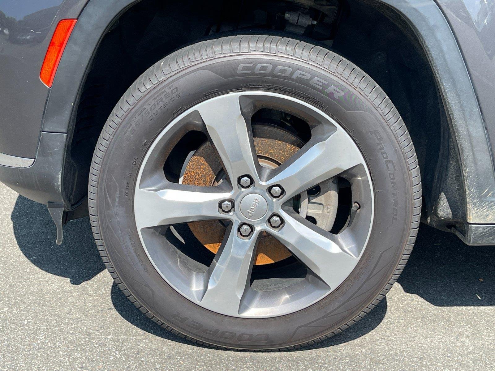 Used 2021 Baltic Gray Metallic Clearcoat Jeep Limited image 10