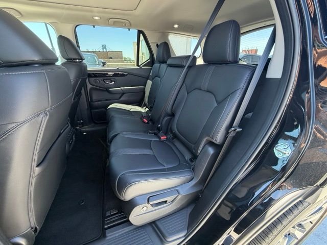 Used 2023 Black Honda Touring image 12