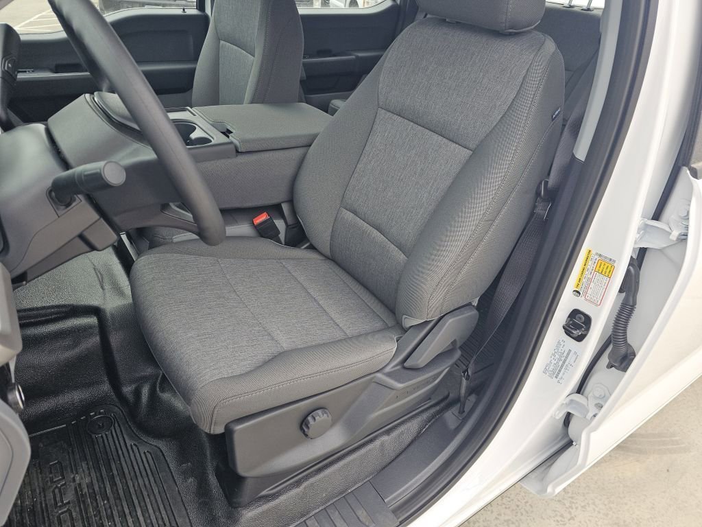 New 2026 Oxford White Ford XL image 6