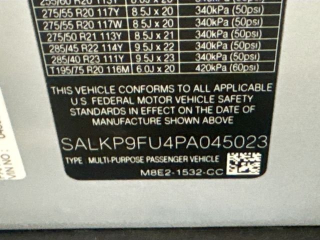 Used 2023 Silver Land Rover SE image 32