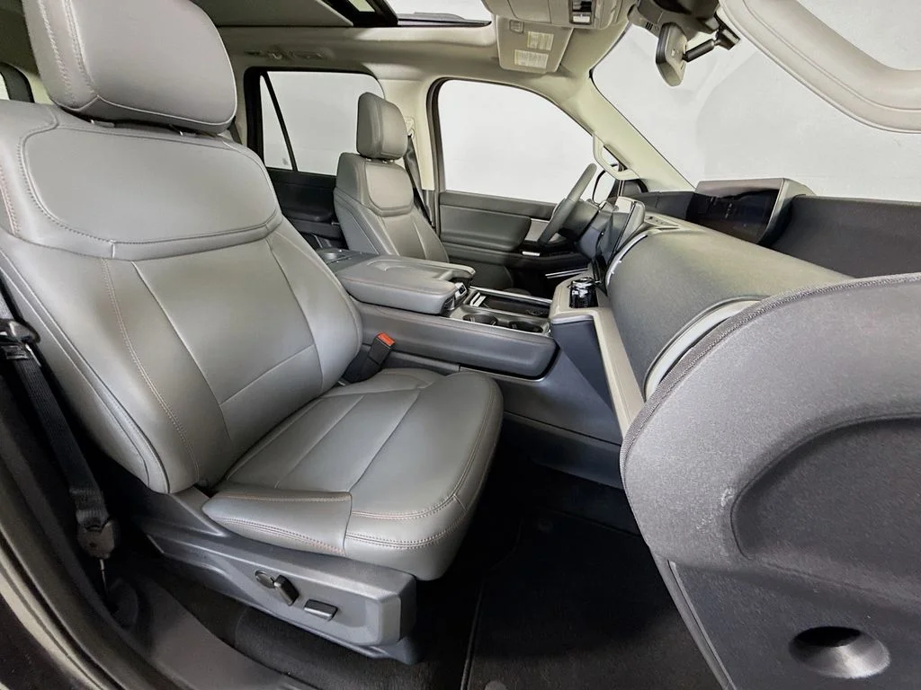 Used 2025 Dark Matter Gray Metallic Ford Active image 31