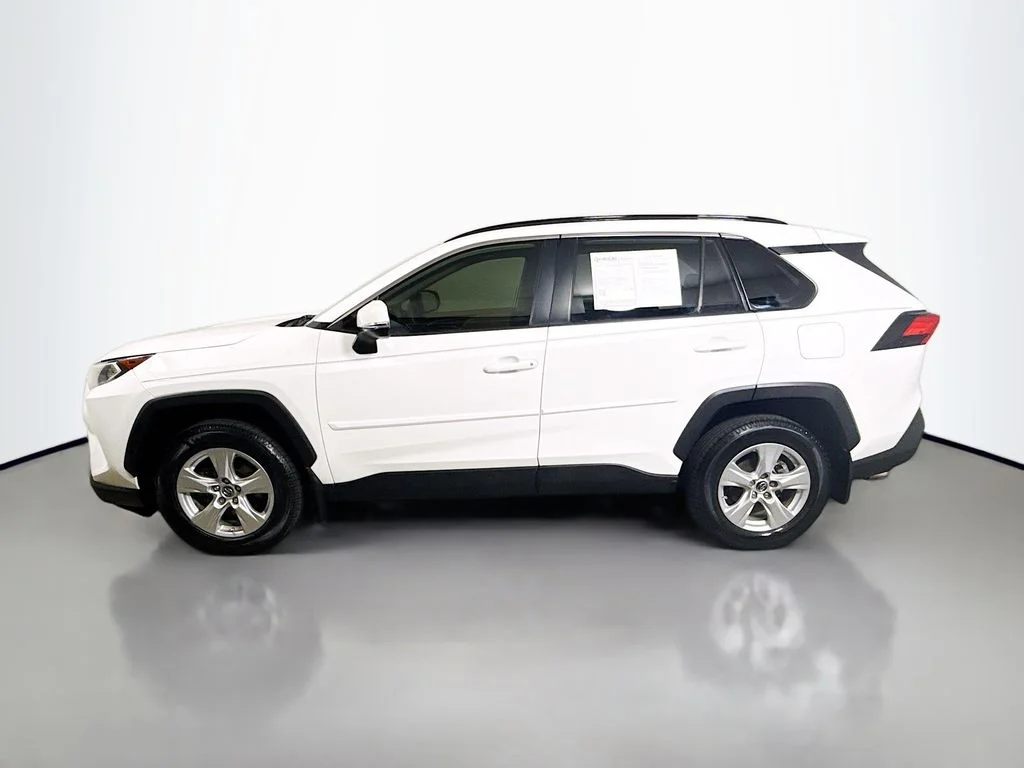 Used 2019 Super White Toyota XLE image 4