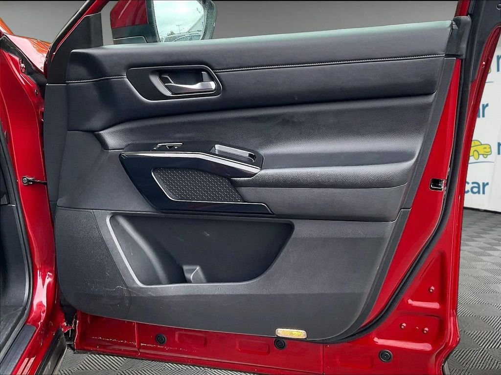 Used 2022 Red Nissan SV image 27