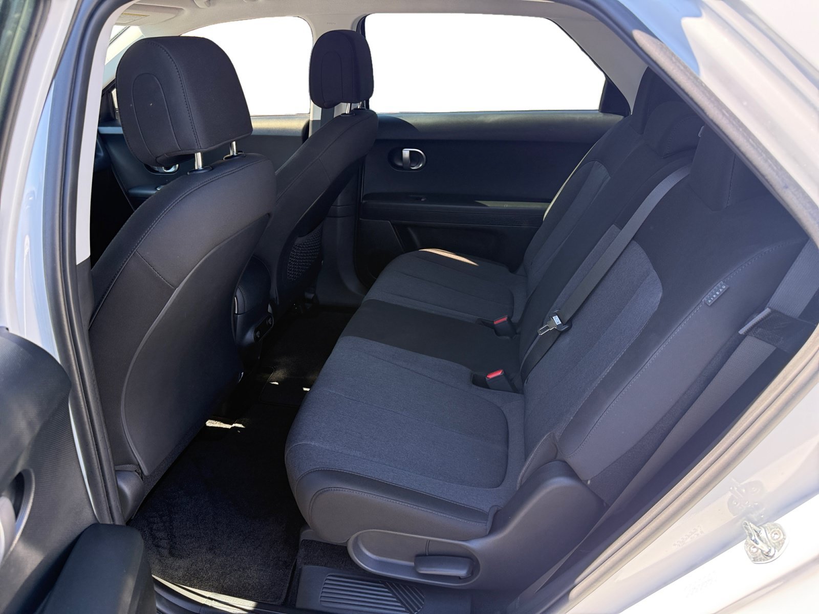 Used 2024 White Hyundai SEL image 16
