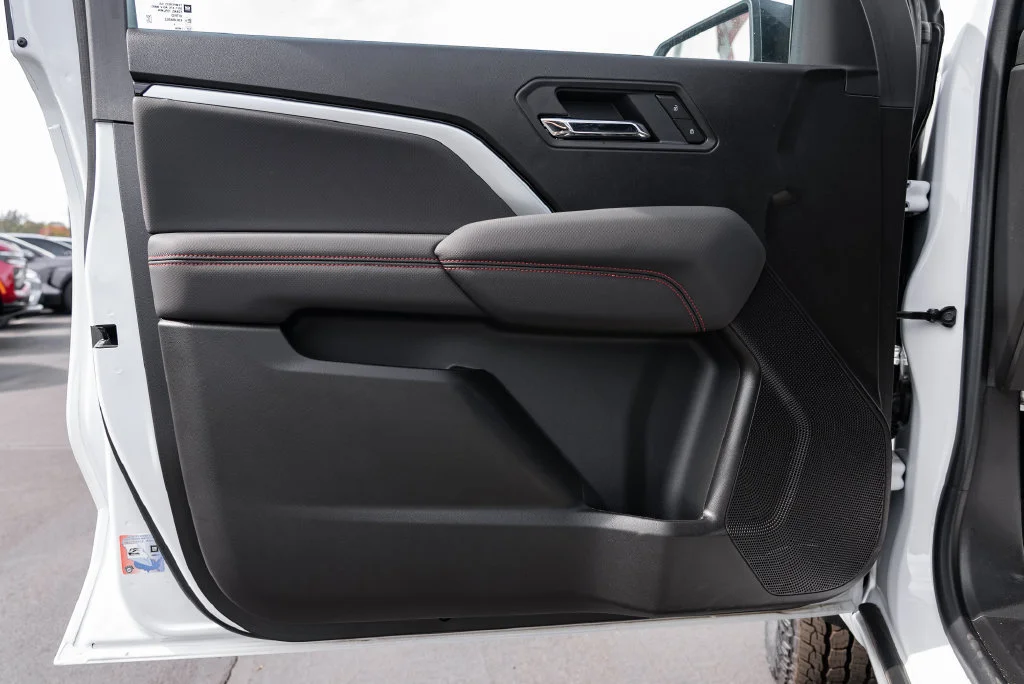 New 2026 Summit White Chevrolet Z71 image 23