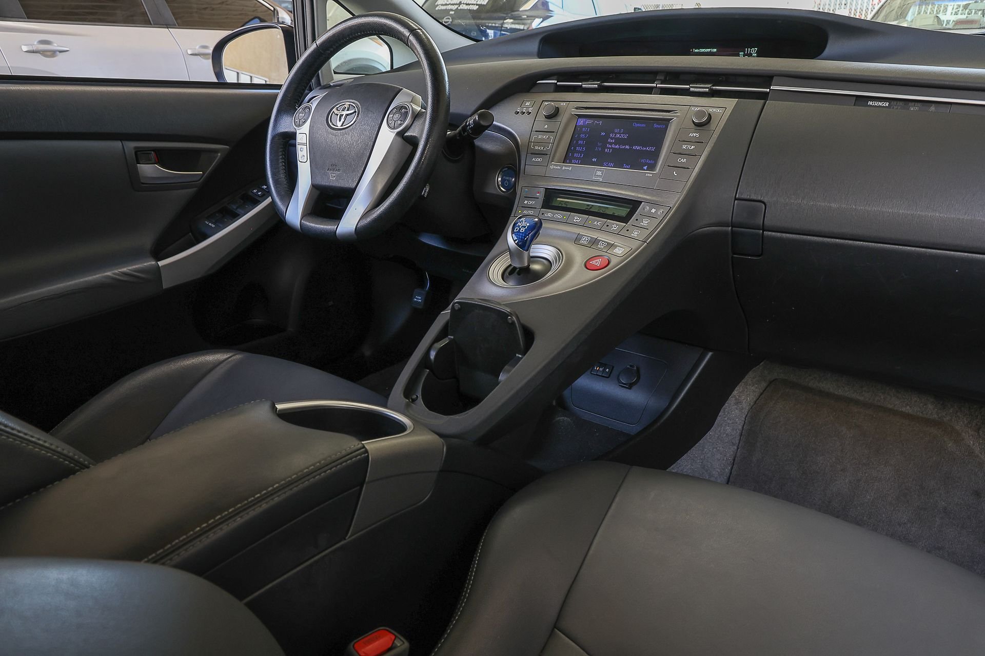 Used 2015 Blue Toyota Four image 33