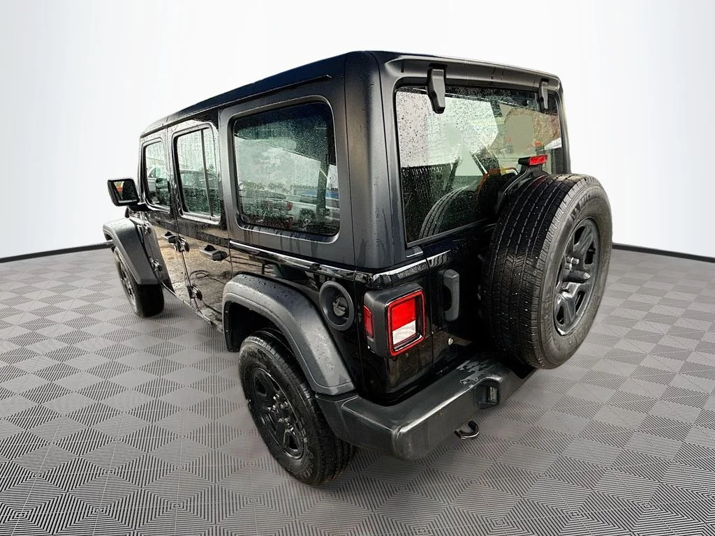 Used 2021 Black Jeep Unlimited Sport image 8