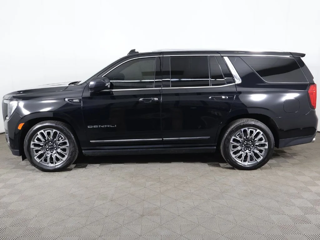 Used 2024 Onyx Black GMC Denali Ultimate image 23